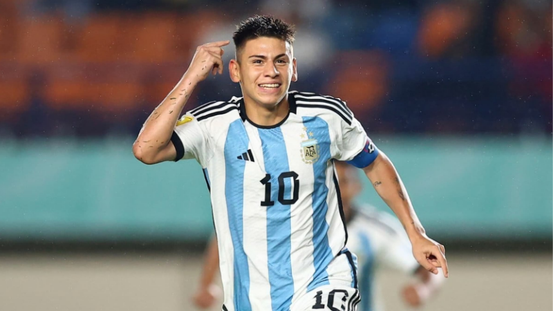 Roma đẩy mạnh chiêu mộ sao trẻ: Tài năng của Manchester City vào tầm ngắm